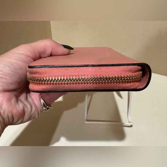 Gucci LTD Edition Pink Bow Marmont Long Zip Wallet - Picture 5 of 10